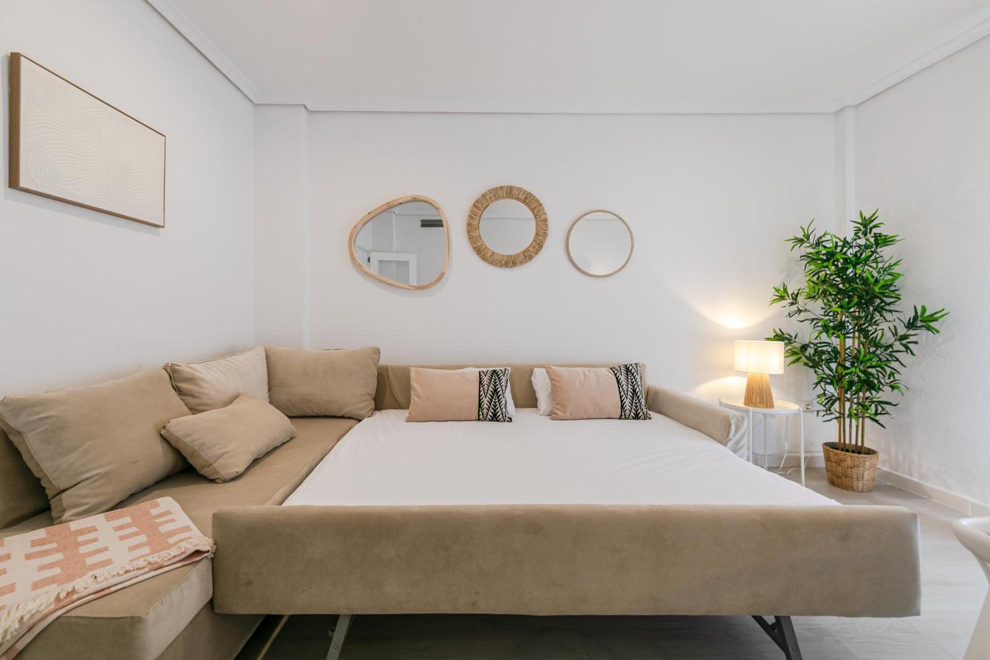 Isg Apartments Becquer Free Parking Inside The Building Σεβίλλη Εξωτερικό φωτογραφία