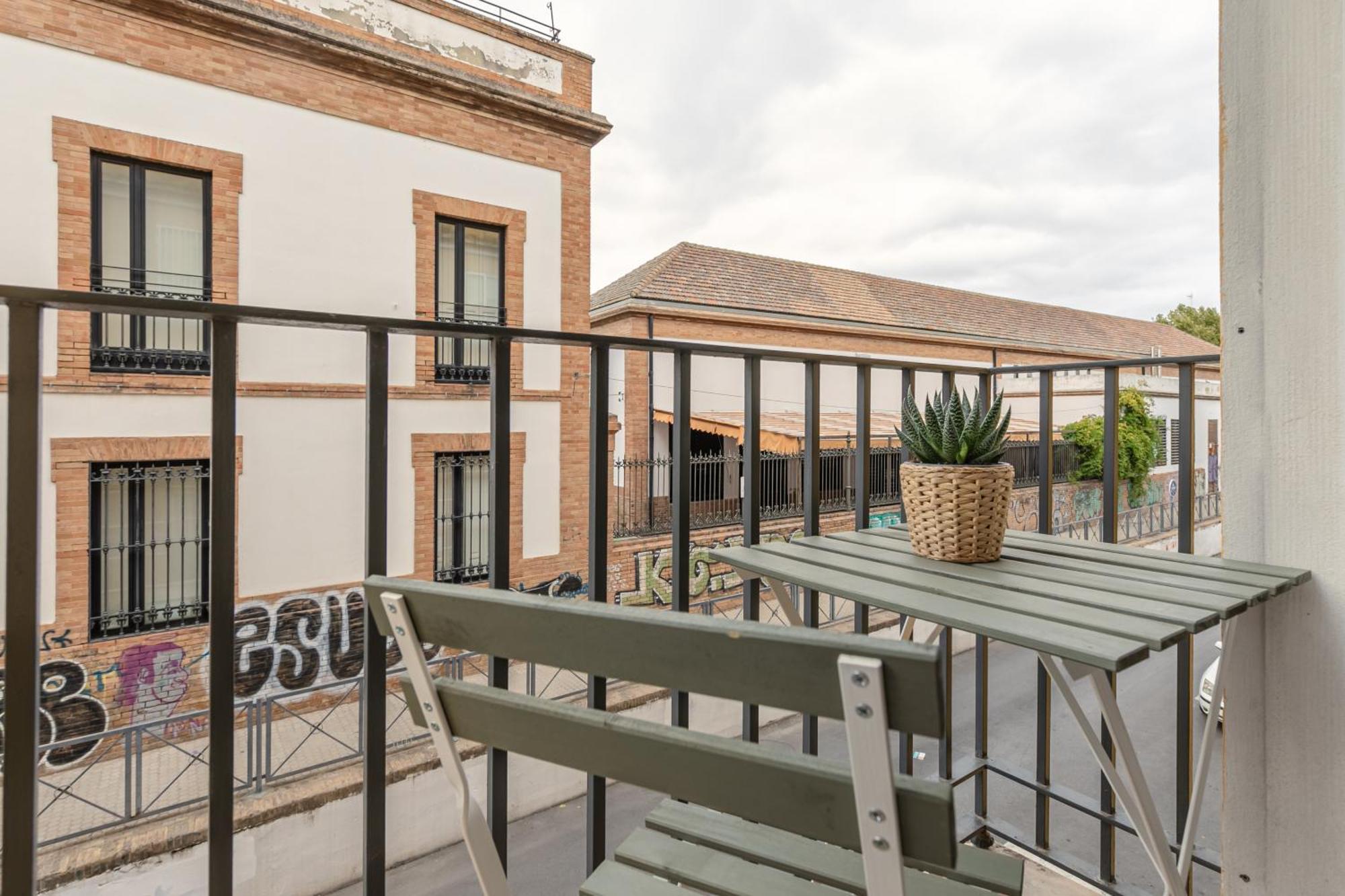 Isg Apartments Becquer Free Parking Inside The Building Σεβίλλη Εξωτερικό φωτογραφία